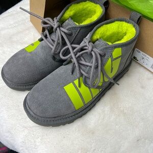 NWT/NIB |•UGG•| Gray Suede Lime Green Ankle Boots W NEUMEL CHOPD Size 7